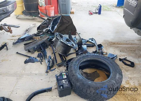 2005 GMC Sierra 2500Hd Slt from USA, damaged, VIN 1GTHK23295F813296